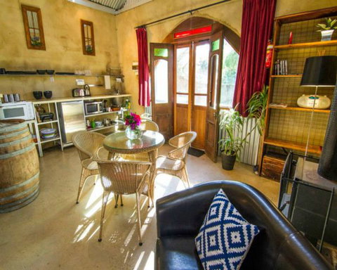 Outback Cellar And Country Cottage - Geraldton Accommodation 1
