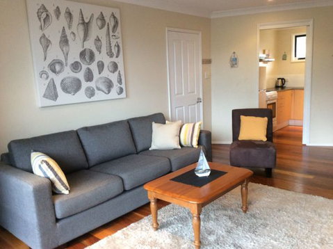 Avalon Seashells - Geraldton Accommodation 1