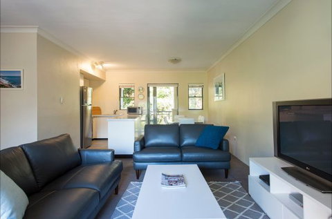 Designer Style - Geraldton Accommodation 26