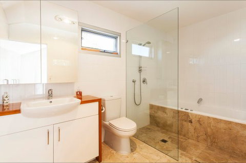 Designer Style - Geraldton Accommodation 6