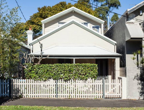 Designer Style - Geraldton Accommodation 8