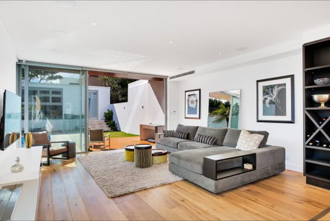 Designer Style - Geraldton Accommodation 17