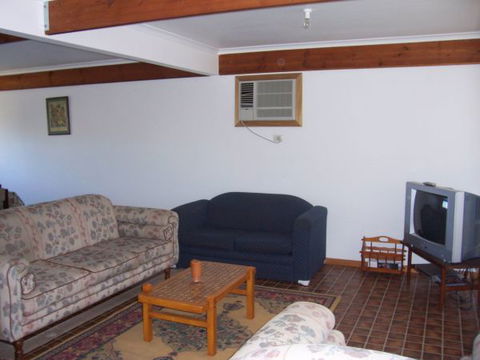 Century 21 SouthCoast: Silver Sands - Geraldton Accommodation 3