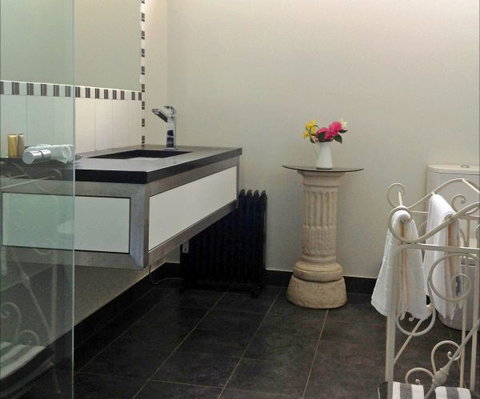Pizzini's Vineyard Guesthouse - Geraldton Accommodation 3