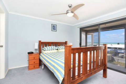 Ambergris - Geraldton Accommodation 5