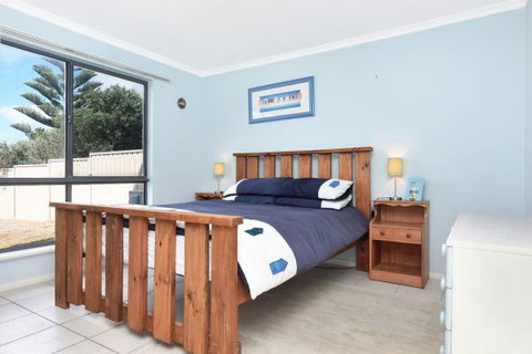 Ambergris - Geraldton Accommodation 6