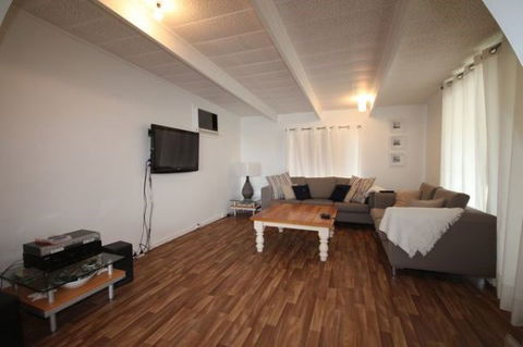 LJ Hooker Goolwa Holiday Rentals - 42 Underwood Avenue, Goolwa Beach - Geraldton Accommodation 10