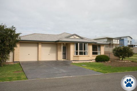 LJ Hooker Goolwa Holiday Rentals - 42 Underwood Avenue, Goolwa Beach - Geraldton Accommodation 20