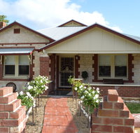 Two Cow Cottage Bed and Breakfast - Geraldton Accommodation