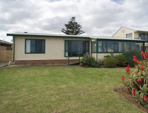 Beach Point - Geraldton Accommodation 1