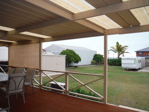Lawhill Lodge - Geraldton Accommodation 1