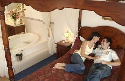 Wine & Roses Bed & Breakfast - Geraldton Accommodation 5