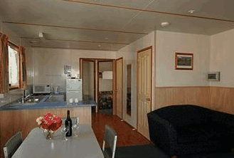 Bicheno Cabins And Tourist Park - Geraldton Accommodation 3