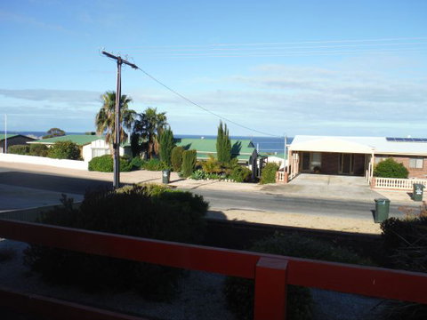 Kenny's Retreat - Geraldton Accommodation 1
