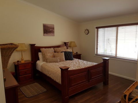 Studio Venti Sette - Geraldton Accommodation 33