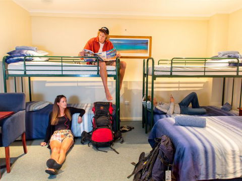 Adventure Backpackers - Geraldton Accommodation 3
