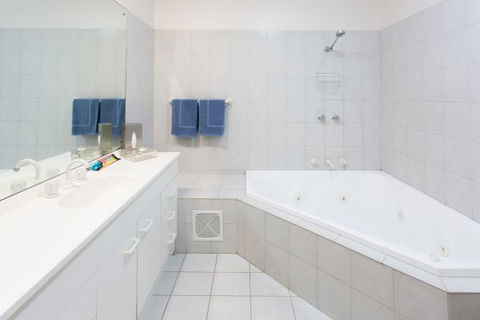 Adventure Backpackers - Geraldton Accommodation 4