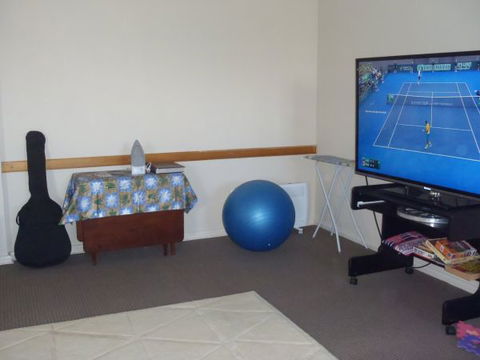 Evergreen - Geraldton Accommodation 6