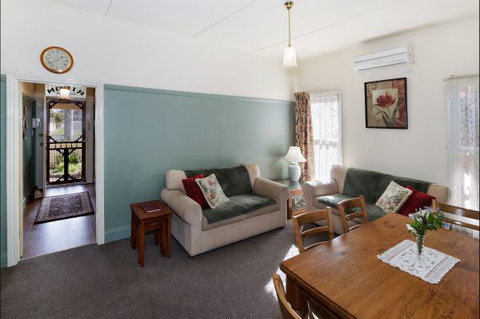 Ripon Cottage - Geraldton Accommodation 2