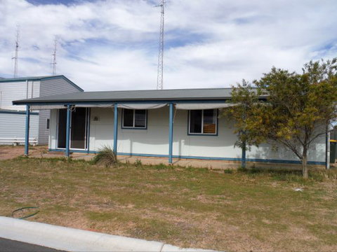 Wallaroo Waves - Geraldton Accommodation 0
