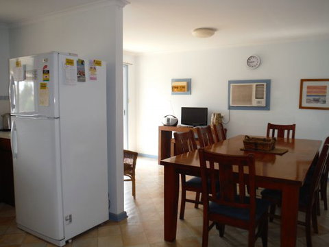 Wallaroo Waves - Geraldton Accommodation 2
