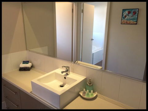 Adore 6 Villa - Geraldton Accommodation 6