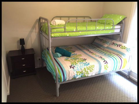 Adore 6 Villa - Geraldton Accommodation 7