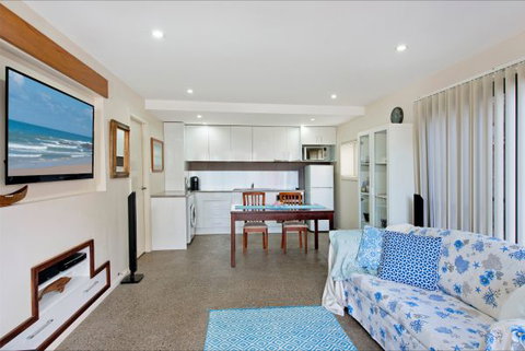 Akama Vista - Couple's Retreat - Geraldton Accommodation 2