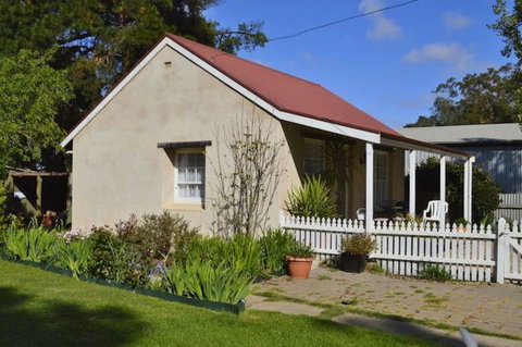 Almond Tree Cottage - Geraldton Accommodation 0