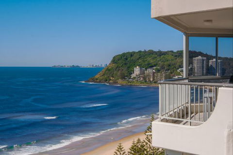 Cashelmara Burleigh Beachfront Apartments - Geraldton Accommodation 1