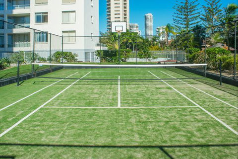 Cashelmara Burleigh Beachfront Apartments - Geraldton Accommodation 8
