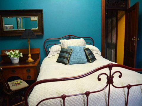 Cairnsmore Bed And Breakfast - Geraldton Accommodation 0