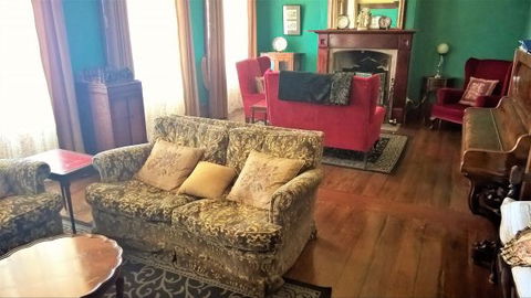 Crown And Anchor Inn - Geraldton Accommodation 3