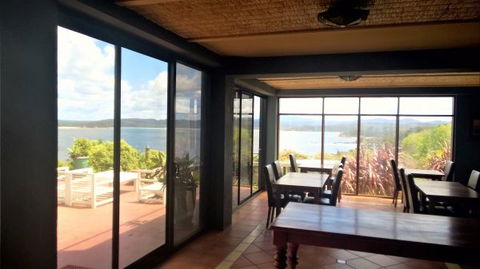 Crown And Anchor Inn - Geraldton Accommodation 5