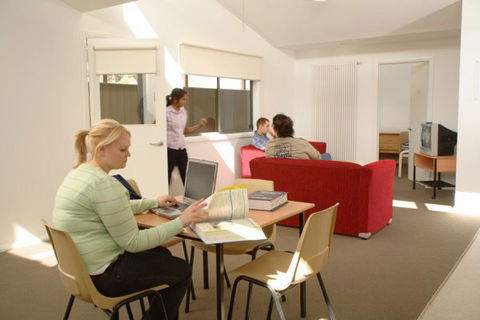 FedUni Living - Geraldton Accommodation 4