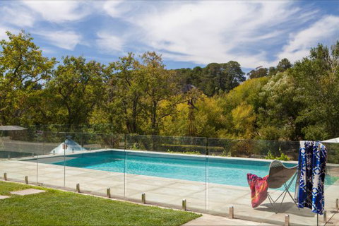 Flop House - Geraldton Accommodation 2