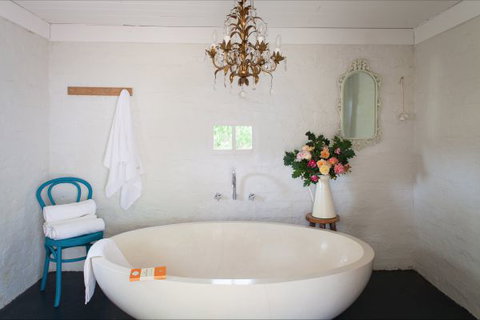 Flop House - Geraldton Accommodation 4