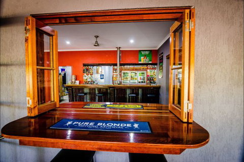 Goldfields Hotel And Finnigan's Rest - Geraldton Accommodation 4
