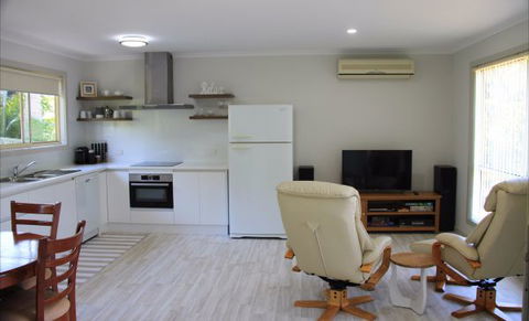 Hidden Gem - Geraldton Accommodation 1