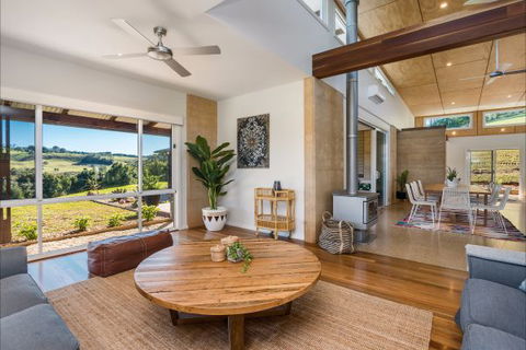 Hinterland Harmony - Geraldton Accommodation 4