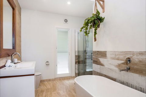 Hinterland Harmony - Geraldton Accommodation 9