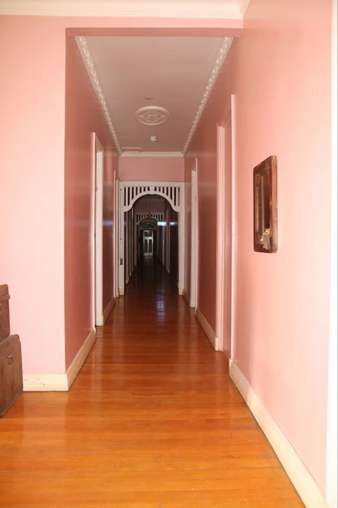 Hotel Corones Charleville - Geraldton Accommodation 6