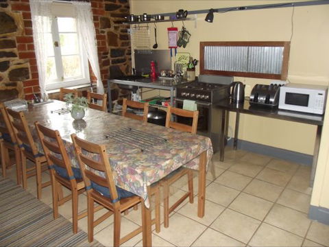 Olive Grove Retreat - Geraldton Accommodation 1