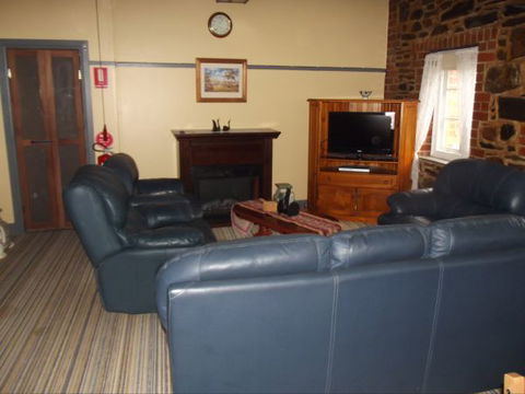 Olive Grove Retreat - Geraldton Accommodation 2
