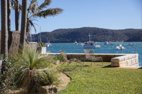 Pittwater Beach House - Geraldton Accommodation 1