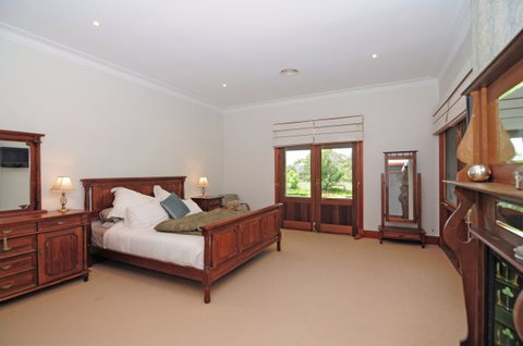 Reign Manor And Coach House - Geraldton Accommodation 5
