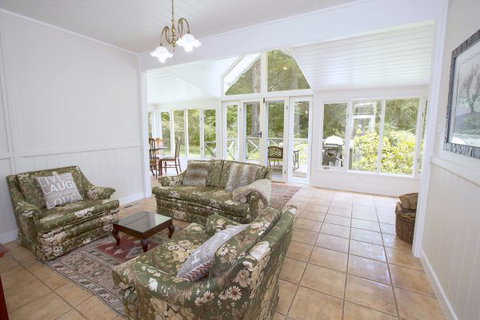 Sefton Cottage - Geraldton Accommodation 3