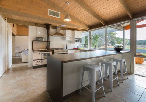 Serengale Retreat - Geraldton Accommodation 8