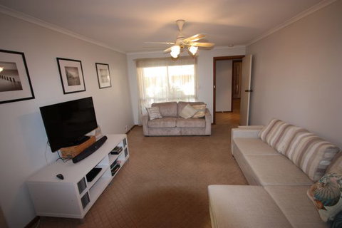 Seaside Semaphore Holiday Accommodation - Geraldton Accommodation 1