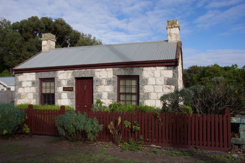Tara Cottage - Geraldton Accommodation 0
